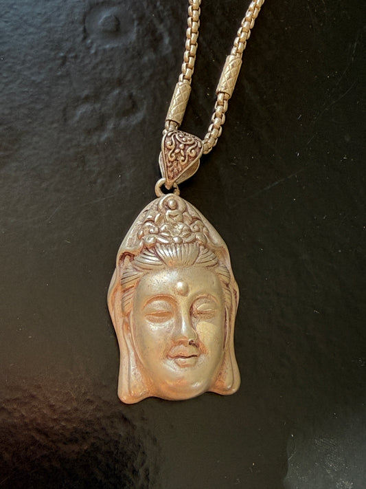  Buddha Kette mit antikem Finish (60 cm Kette) aus tibetischem Silber.