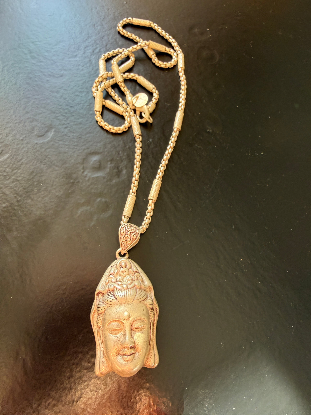  Buddha Kette mit antikem Finish (60 cm Kette) aus tibetischem Silber.